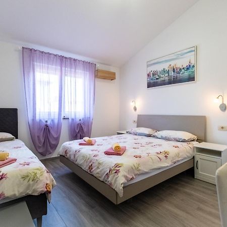 Vila Veronika 2 Pula Dış mekan fotoğraf