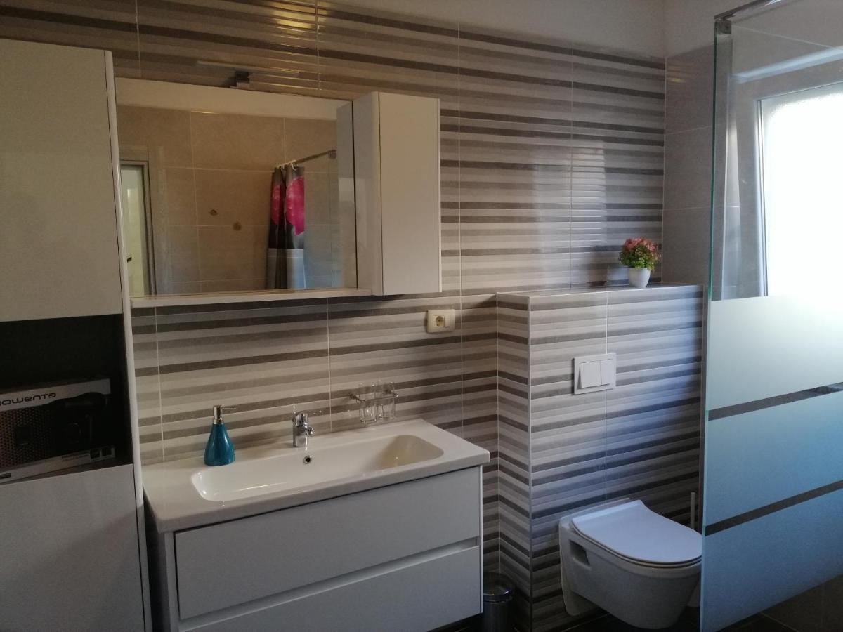 Vila Veronika 2 Pula Dış mekan fotoğraf