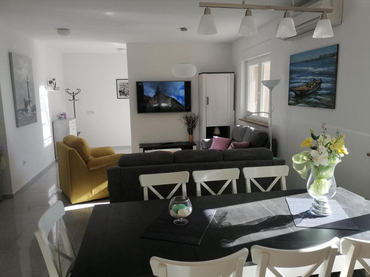 Vila Veronika 2 Pula Dış mekan fotoğraf