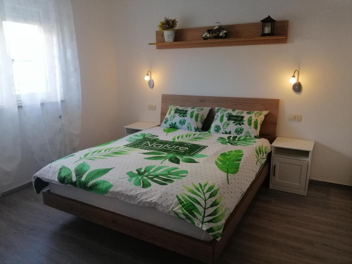 Vila Veronika 2 Pula Dış mekan fotoğraf